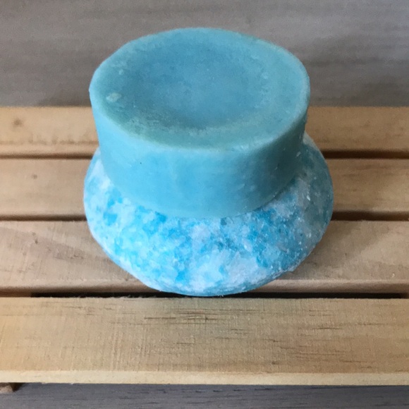 LAST ONE Tea Tree Oil Shampoo bar & Conditioner bar bundle - Picture 3 of 6